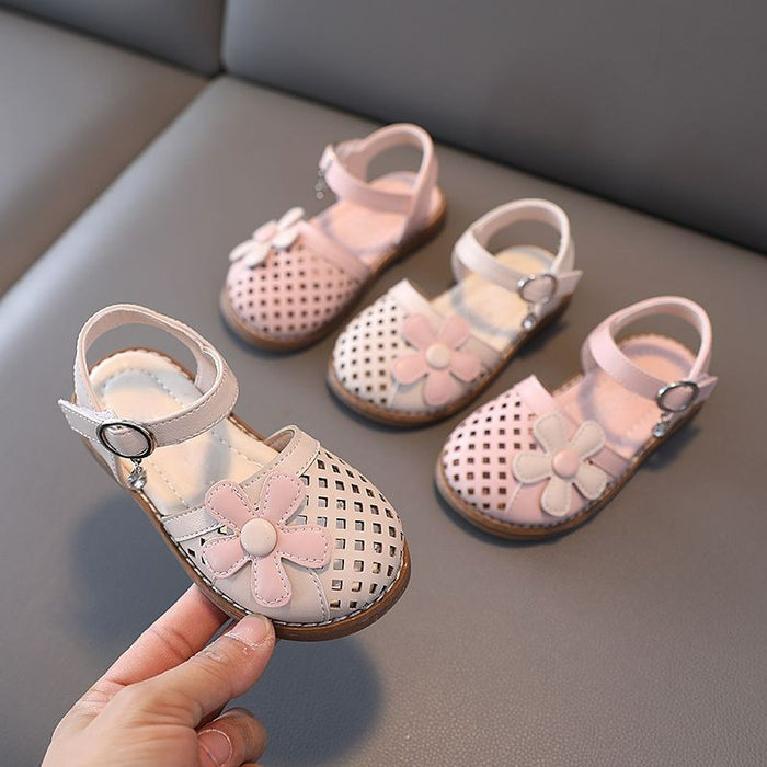 Cut Out Pattern Soft Soled Anti Slippery Sandals