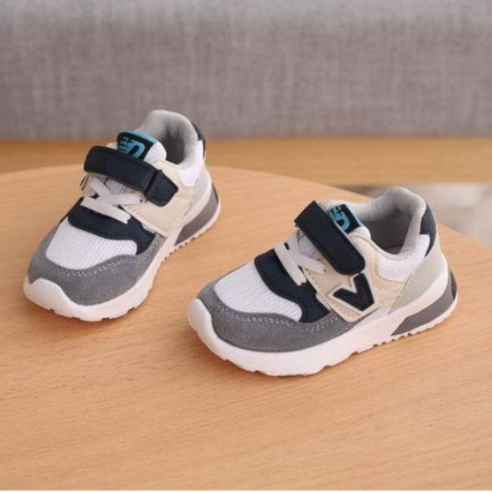 Fashionable Kid's Sneakers