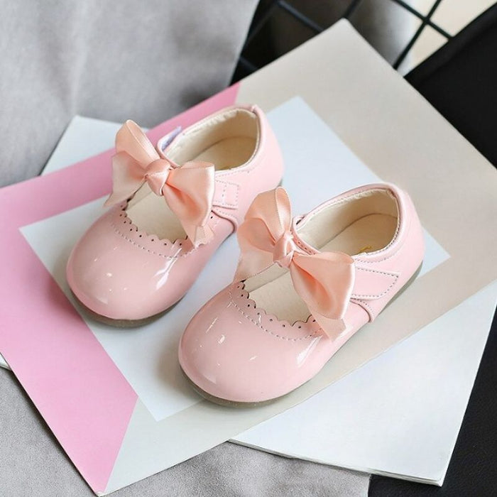 Bow Designed Sandals For Infants